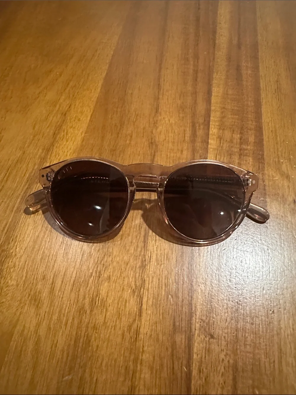 Diff Eyewear Round Sunglasses